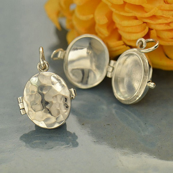 Oval Locket with Hammer Finish - Poppies Beads n' More